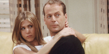 26 Years Ago, Bruce Willis Appeared on ‘Friends’ After Losing This Bet to Matthew Perry