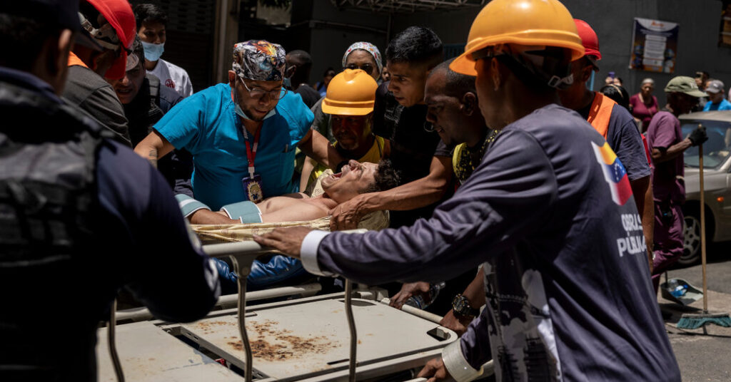 Rescue Teams and Residents Alike Race to Save Survivors of Venezuela’s Earthquakes