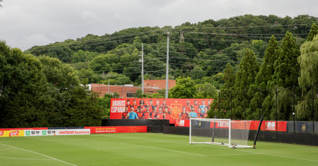 For Team Spain, Signs of Home in Tennessee