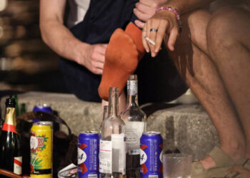 Heat Wave Prompts Paris to Suspend Sports Events and Public Alcohol Consumption
