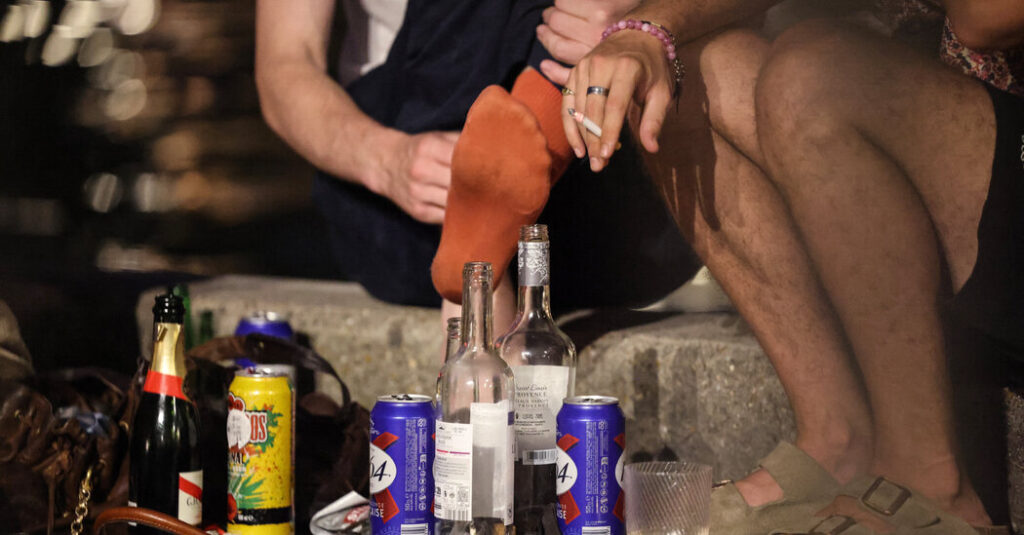 Heat Wave Prompts Paris to Suspend Sports Events and Public Alcohol Consumption