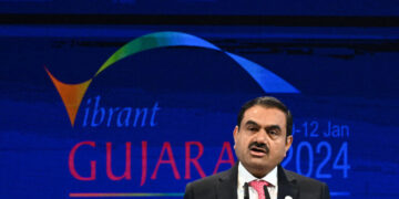 Judge Scrutinizes Decision to Abandon Charges Against Indian Billionaire