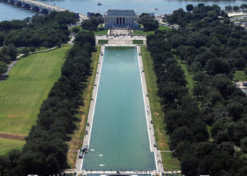 How the Reflecting Pool Turned Green: Missing ‘Bubblers’ and a Rush Job