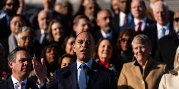 Jeffries Faces Steep Test as Far Left Builds Strength in Congress