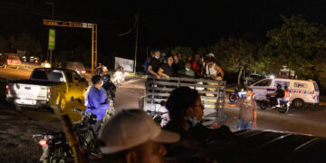 A Rush of Volunteers in Venezuela Has Slowed Rescue Efforts