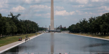 Now It’s Fireworks and a Fence Keeping Tourists From the Reflecting Pool