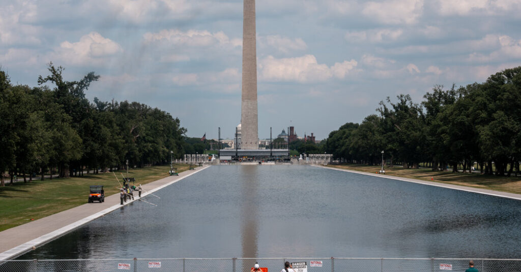 Now It’s Fireworks and a Fence Keeping Tourists From the Reflecting Pool