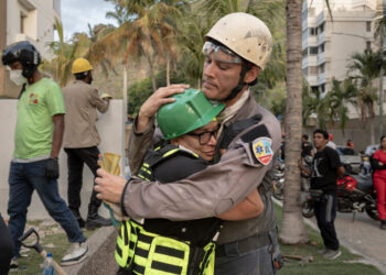 Is There Anyone Alive? 12 Hours With Venezuelan Doctors in the Disaster Zone.