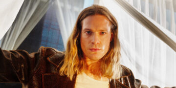 In ‘The Vampire Lestat,’ He’s Partying Like a Bloodsucking Rock Star