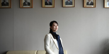 A Mayor Is Taking Maternity Leave in Japan. Some Men Are Furious.
