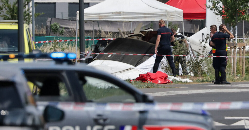 Skydiving Plane Crashes in France, Killing All 11 People Aboard