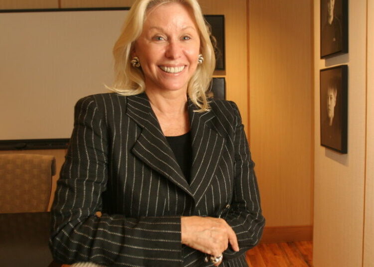 Courtney Sale Ross, Founder and Funder of a Quirky School, Dies at 78
