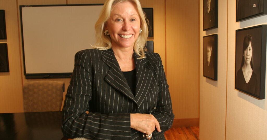 Courtney Sale Ross, Founder and Funder of a Quirky School, Dies at 78