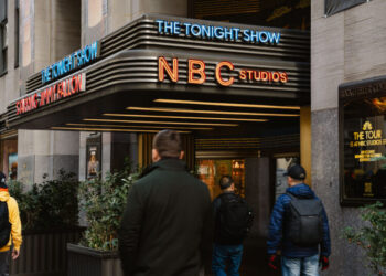 Comcast to Spin Off NBCUniversal, Ending a Long Union of Cable and Media