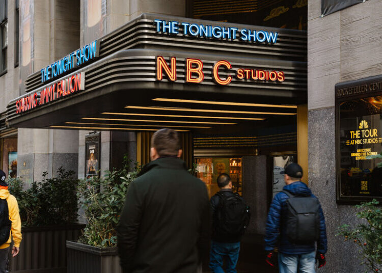 Comcast to Spin Off NBCUniversal, Ending a Long Union of Cable and Media
