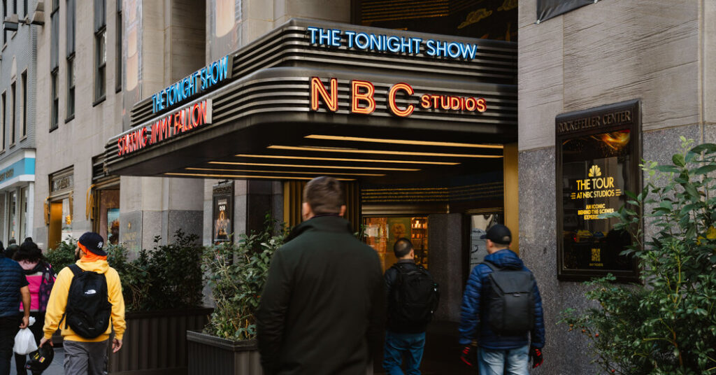 Comcast to Spin Off NBCUniversal, Ending a Long Union of Cable and Media