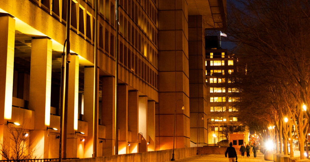 Inside Intelligence Agencies, a Fight Over Building a Master List of Spies