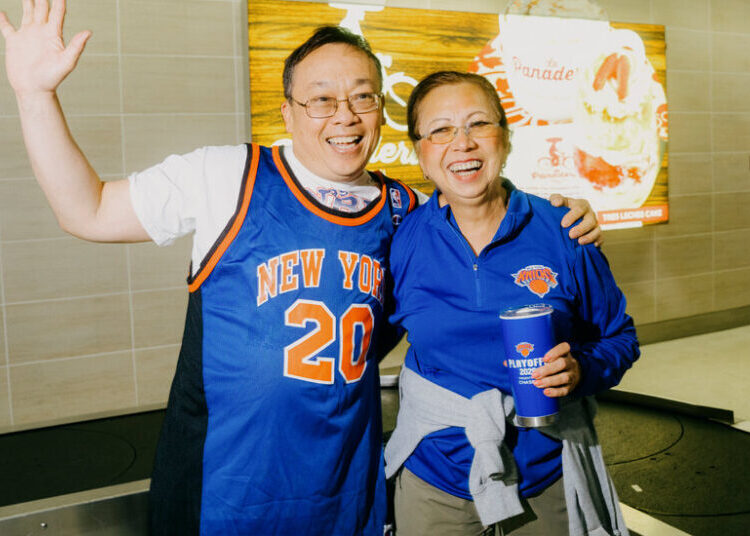 Knicks Fans Bring Their Hope, Hype and Old Grudges to San Antonio