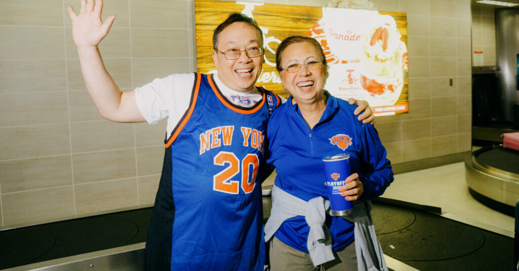 Knicks Fans Bring Their Hope, Hype and Old Grudges to San Antonio