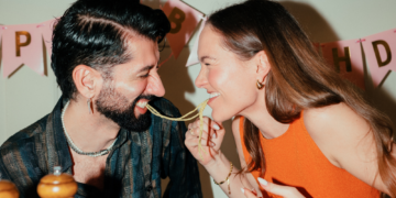 5 Signs Your Partner Isn’t Ready for Commitment, Even If They Say They Are