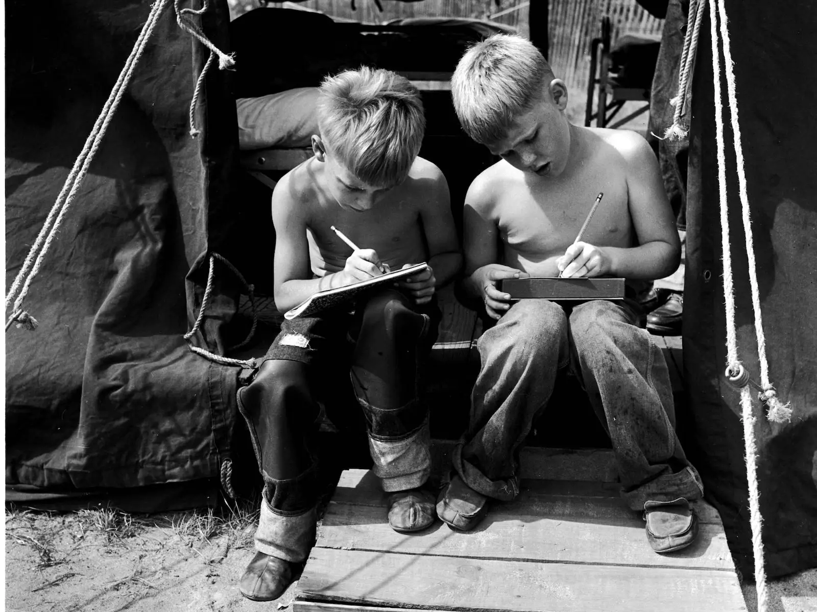 boys summer camp writing letters