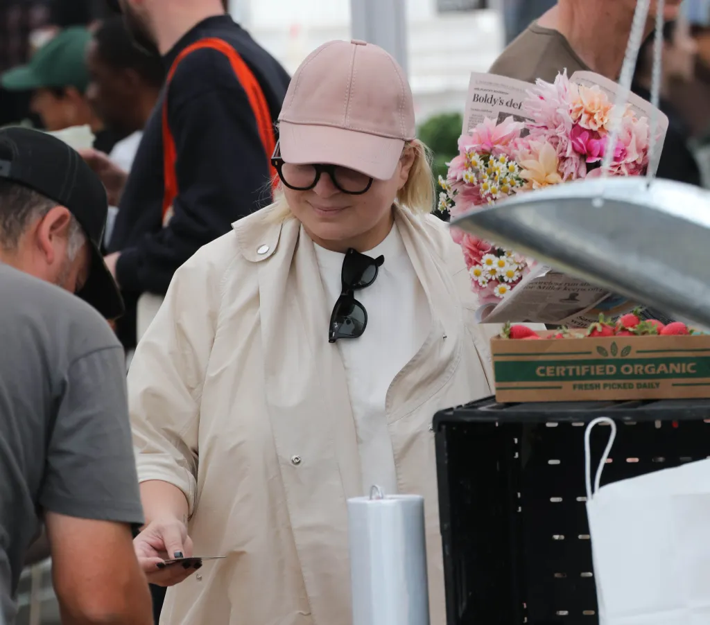 Sia at the Studio City Farmers Market.