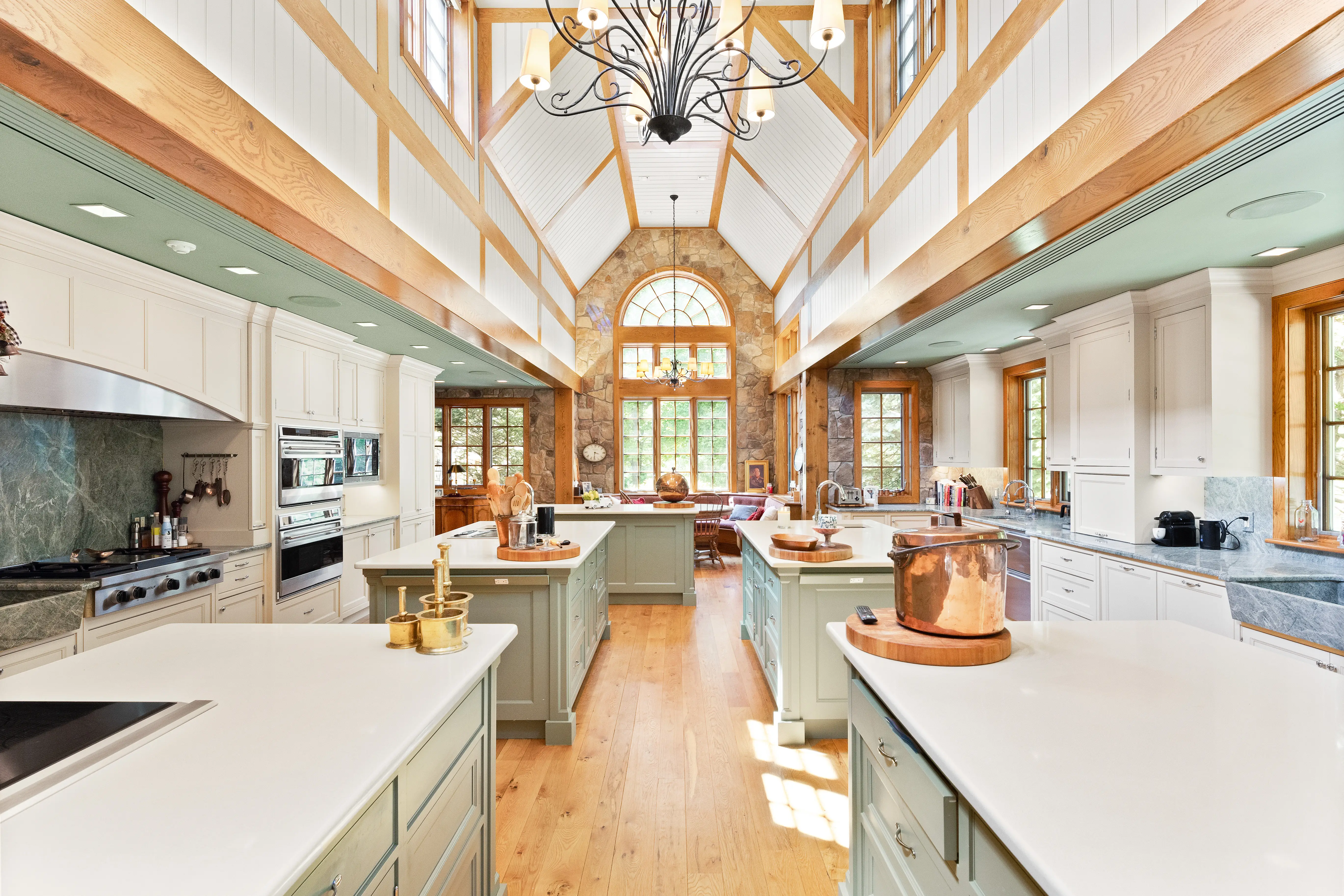Yankee Candle founder estate hits the market