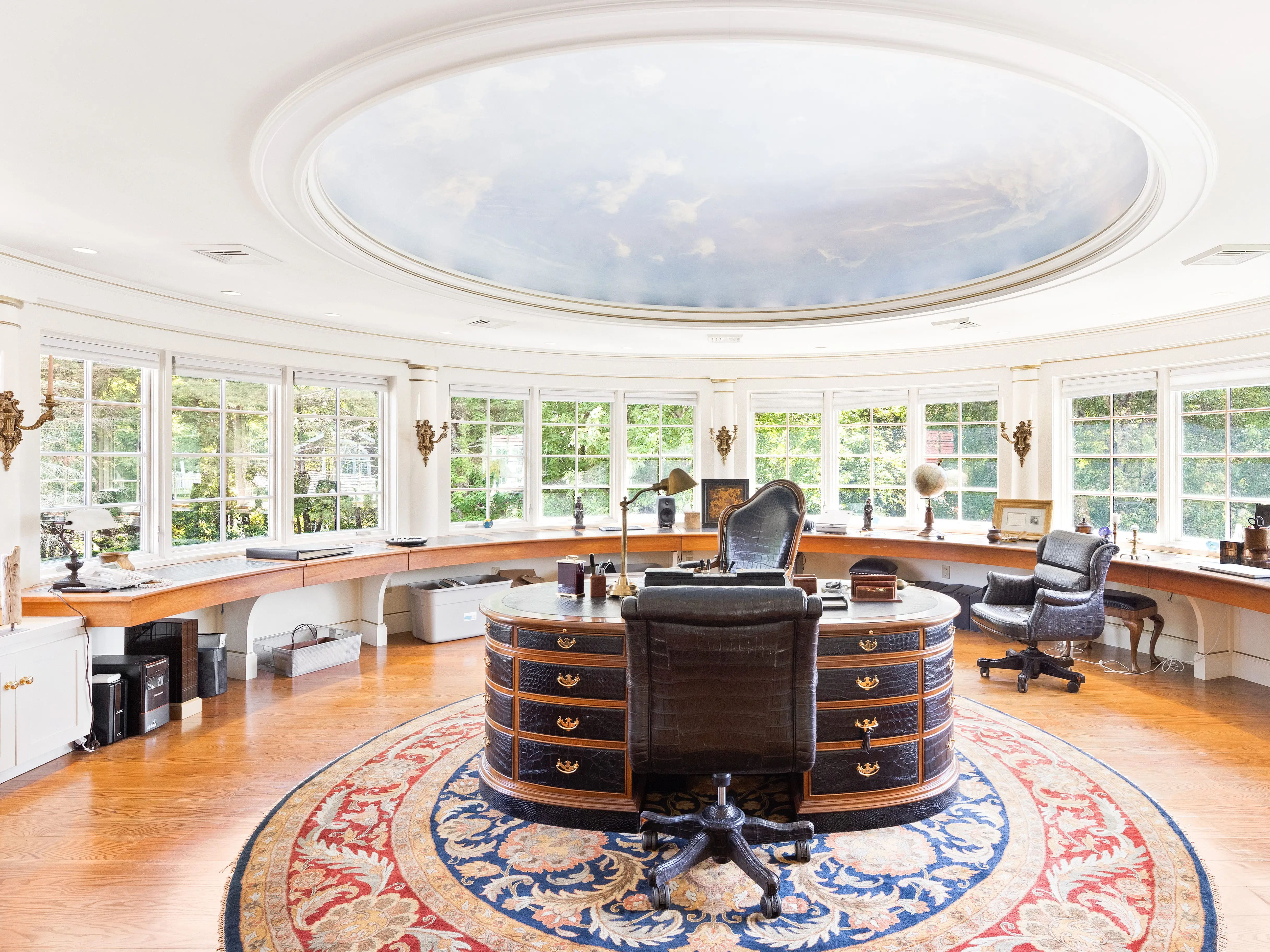 Yankee Candle founder estate hits the market