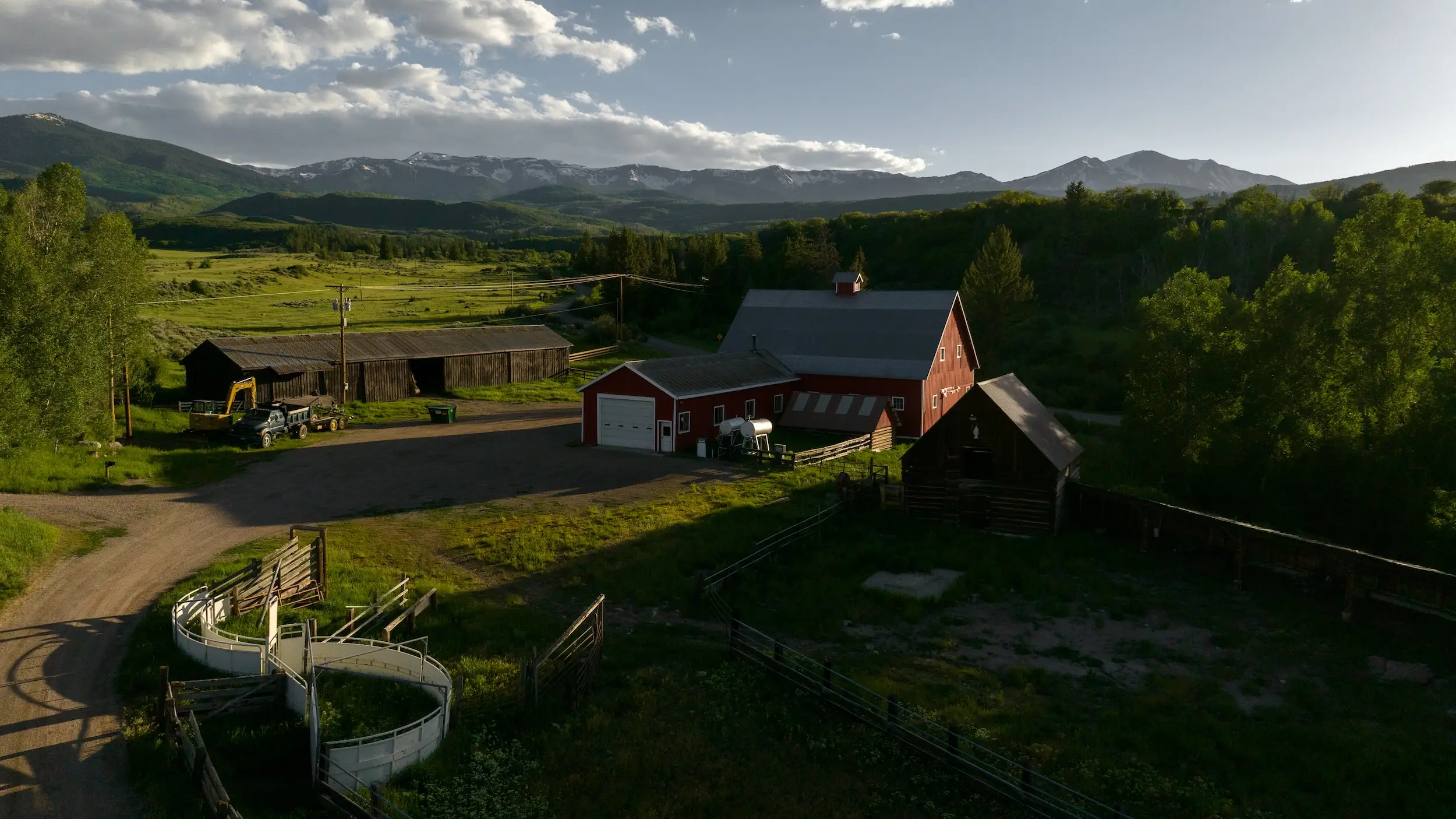 A barn on a ranch.