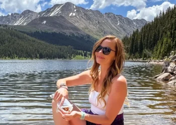I’ve been to all 63 major US national parks. Here are 10 things I’d never visit one without.