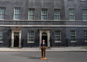 As Starmer quits, collapse of U.K.’s mainstay parties mirrors global trend