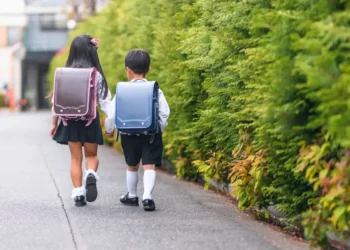 I moved to Japan and enrolled my child in a local school. It showed me a different way to raise an independent child.