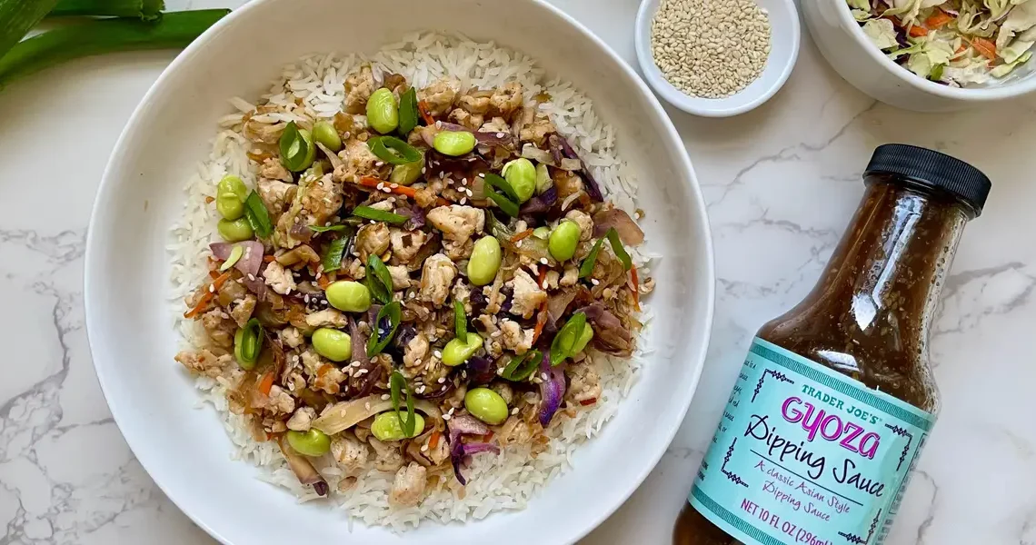 I’m a registered dietitian. These 4 easy meals require just a few Trader Joe’s products — and cost less than $25 to make.