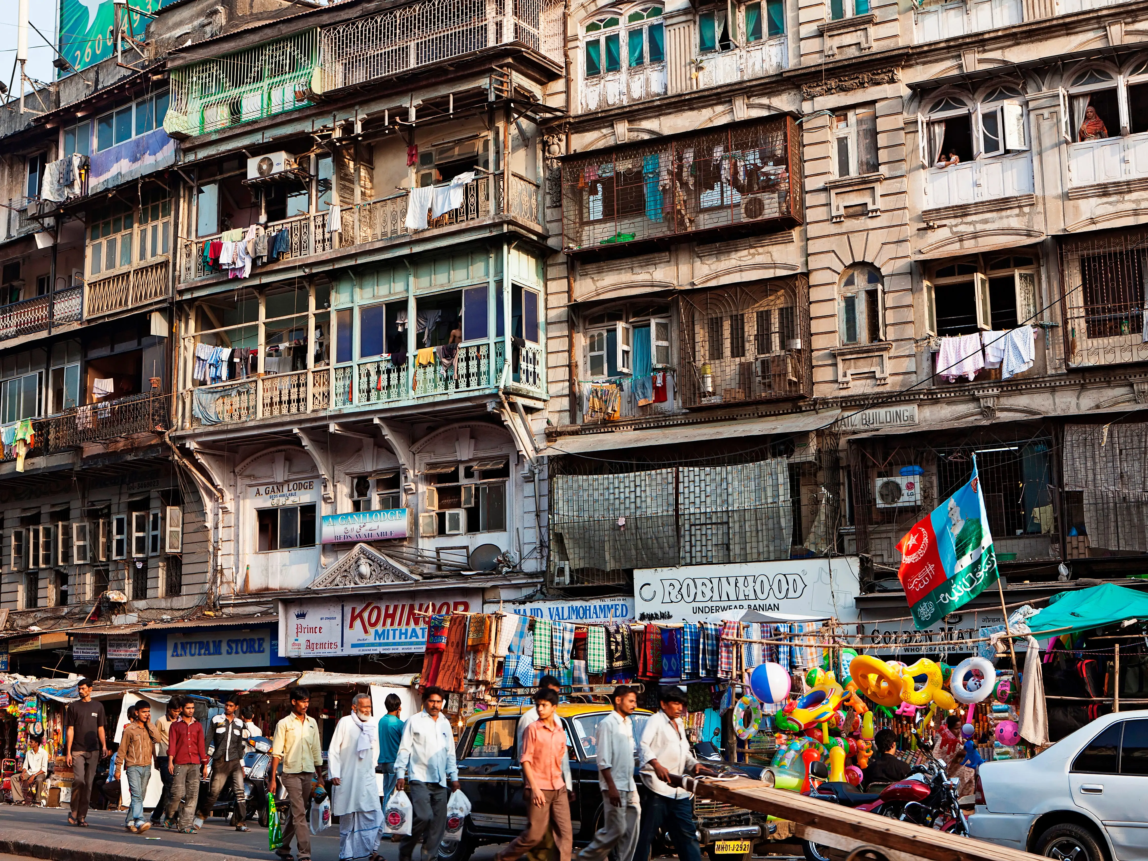 Crowd in streets of Mumbai