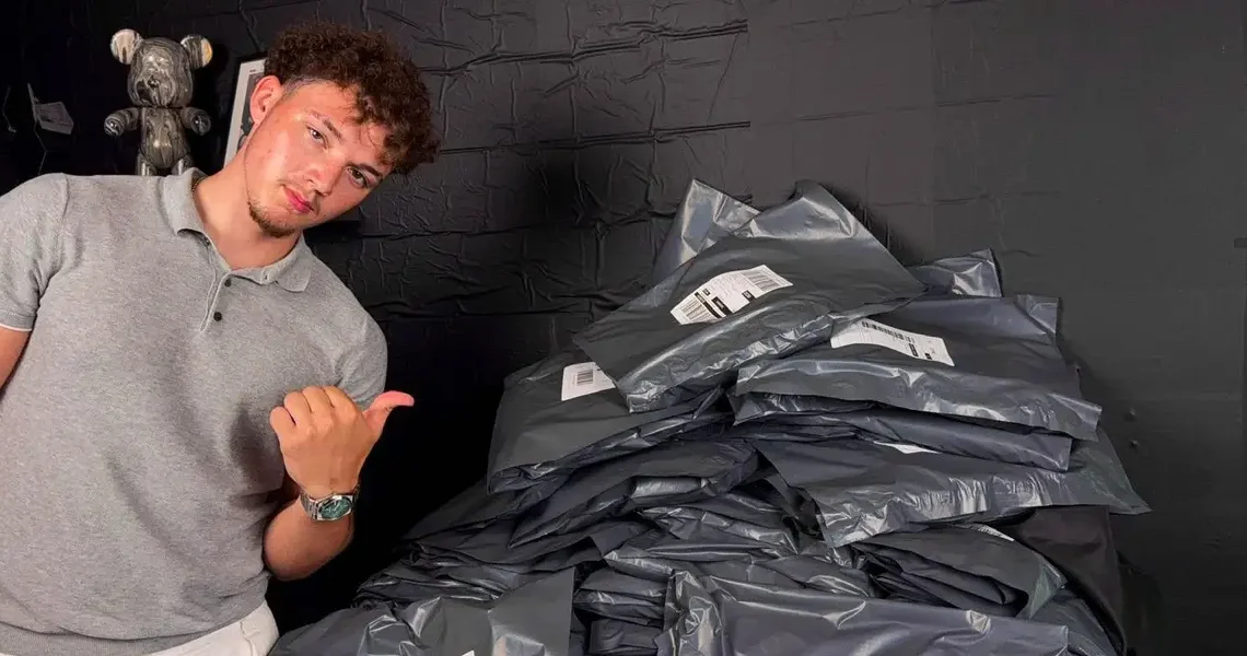I’m a 20-year-old who made over $100,000 in one year selling clothes on Vinted
