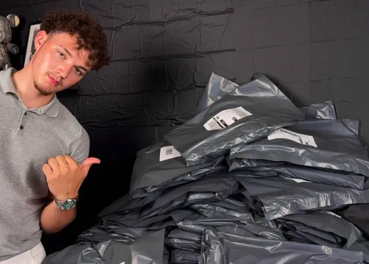 I’m a 20-year-old who made over $100,000 in one year selling clothes on Vinted