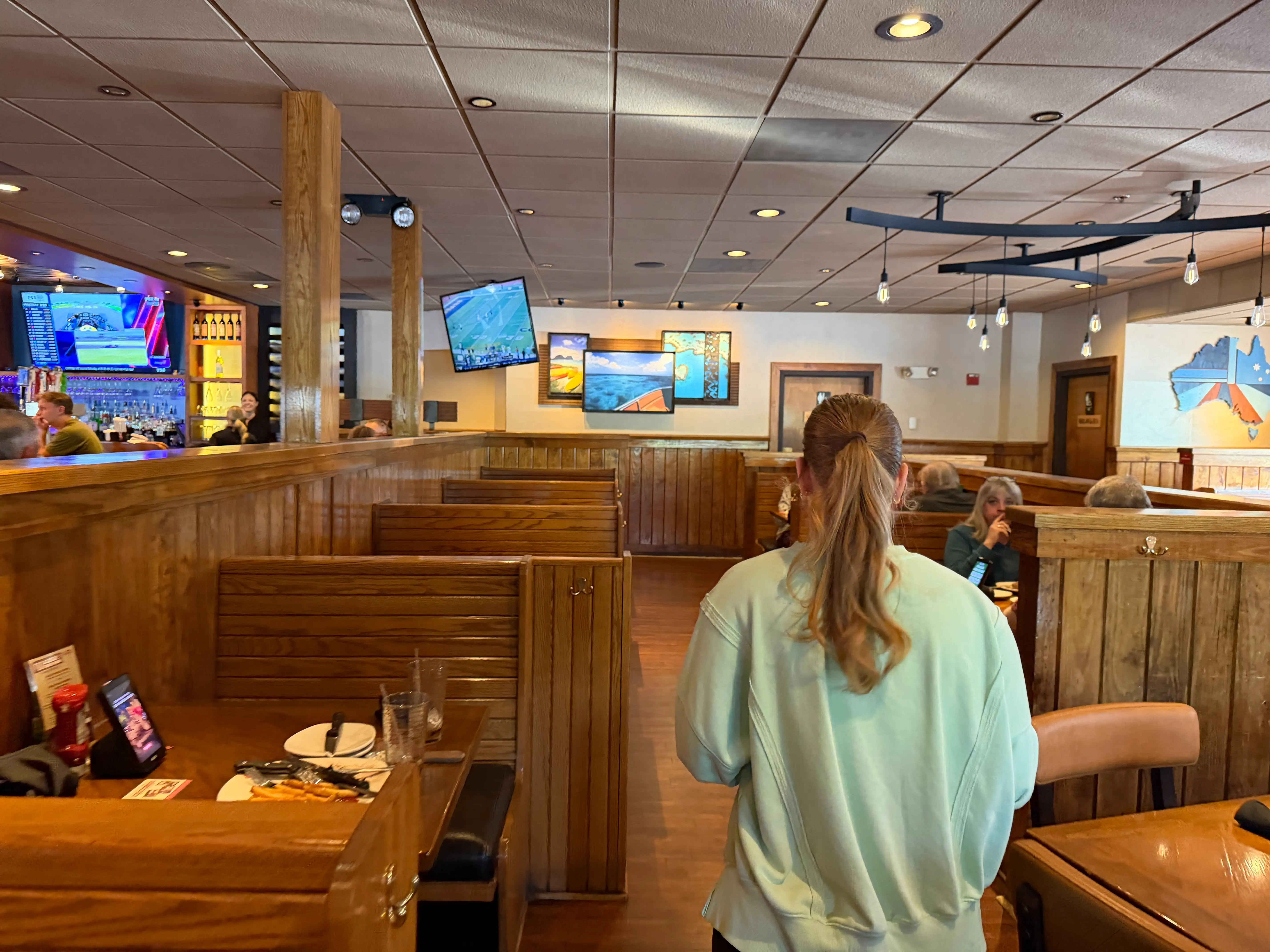 Mostly empty interior of Outback Steakhouse