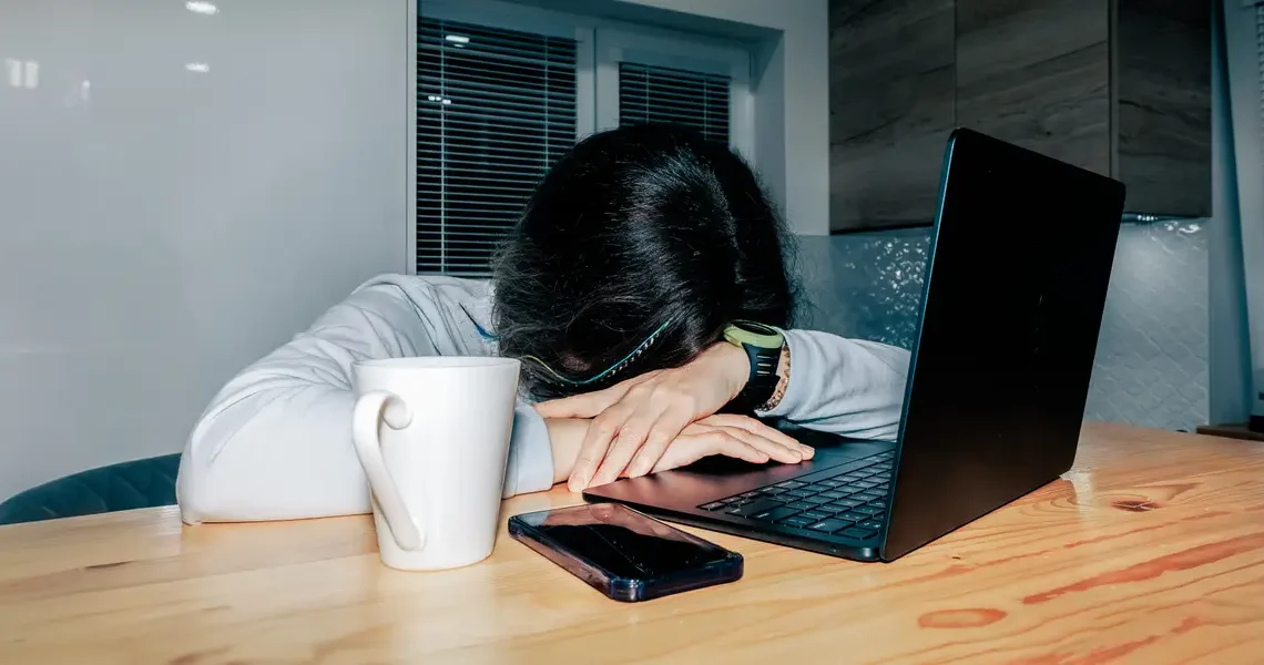 This startup founder says he works 7 days a week, keeps a mattress in the office, and sleeps 3 hours a night