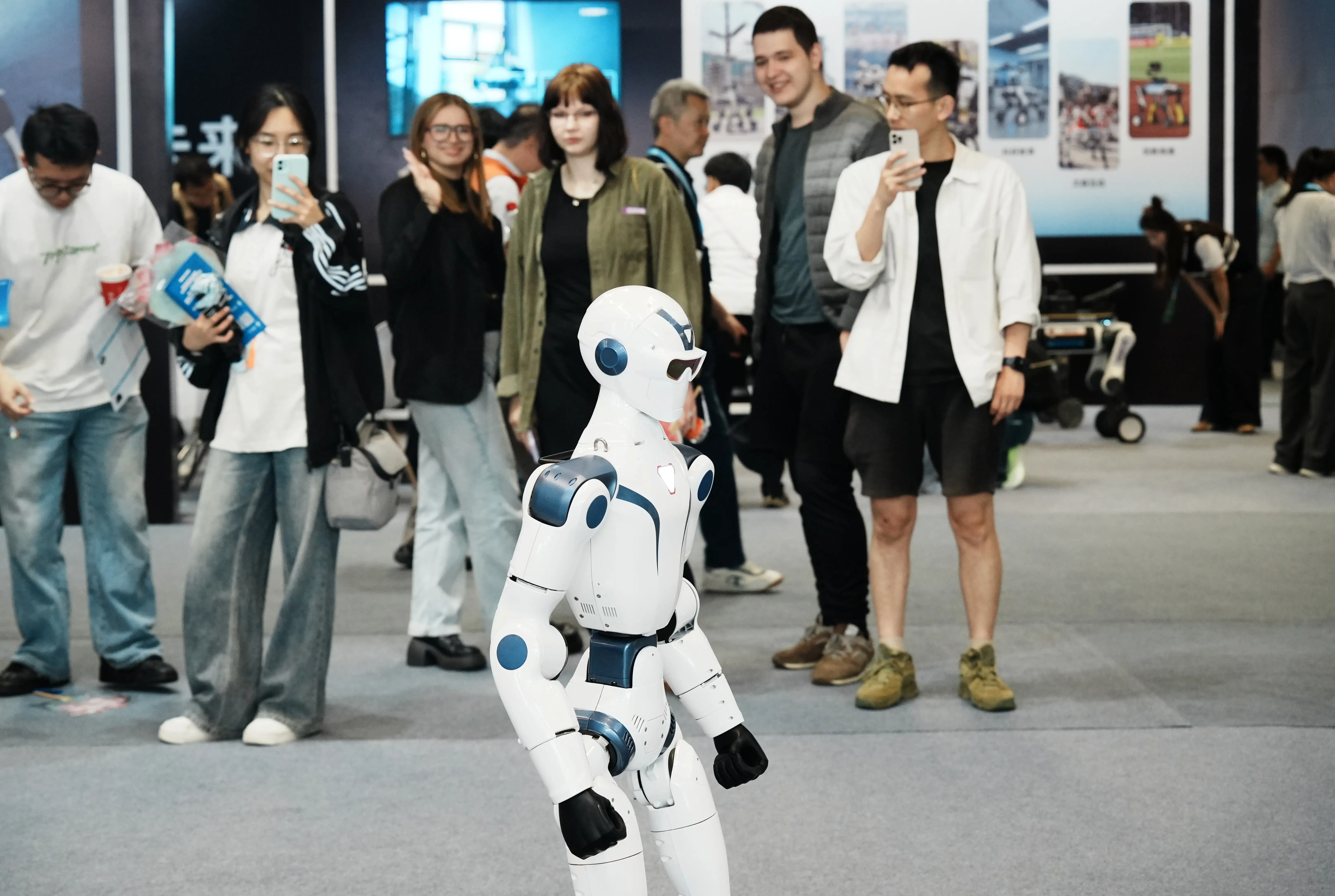 Unitree R1 humanoid robot