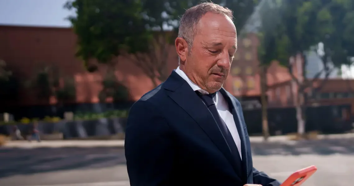Investors see a warning in Andrew Left’s conviction