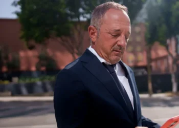 Investors see a warning in Andrew Left’s conviction
