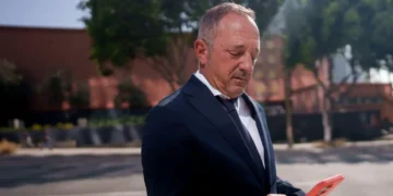 Investors see a warning in Andrew Left’s conviction