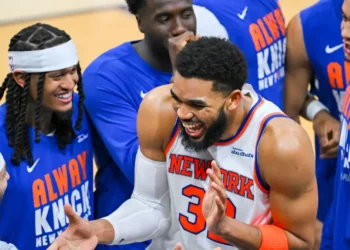 An NYC bar promised free drinks if the Knicks win. Its owner is using Kalshi to hedge the risk.