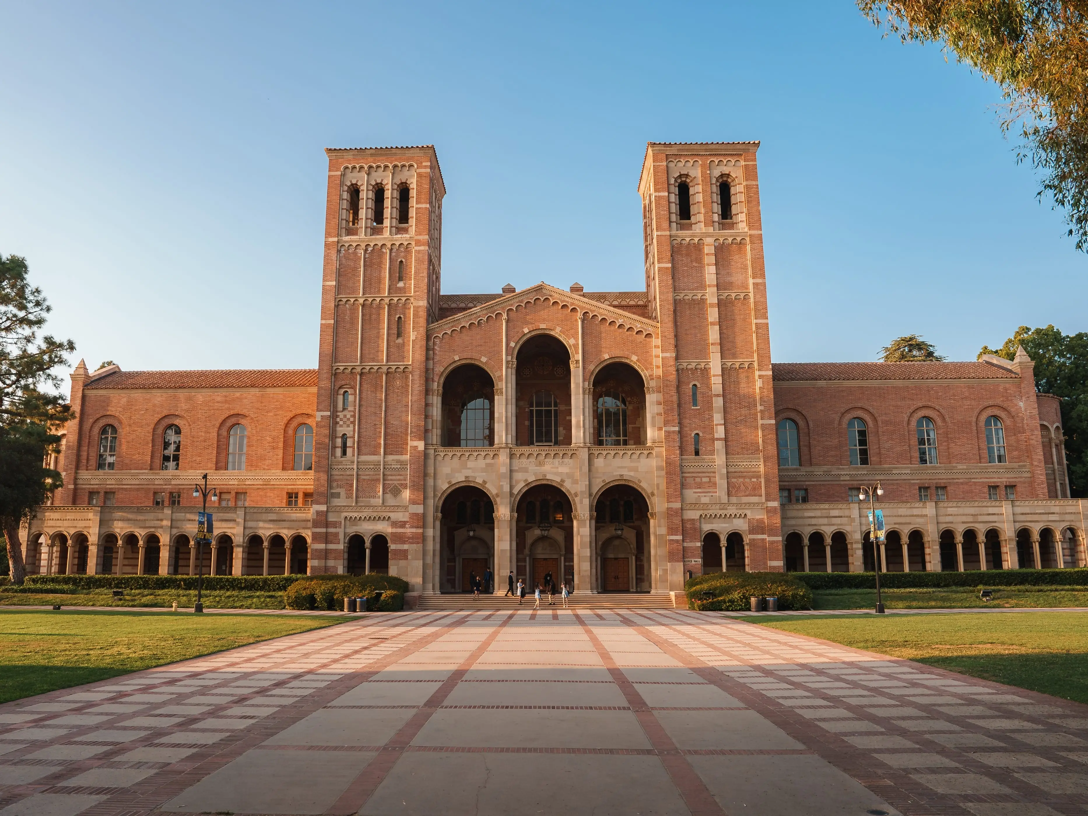 UCLA, Los Angeles, USA. May 6, 2024. UCLA Bruin Bear on the University of California, Los Angeles, campus. Beautiful view of the life in university.