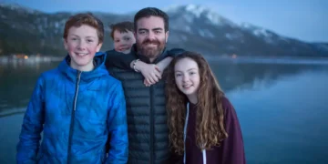 I left the Navy SEALs to have more time with my 3 kids. What I learned in the military helped me raise confident kids.