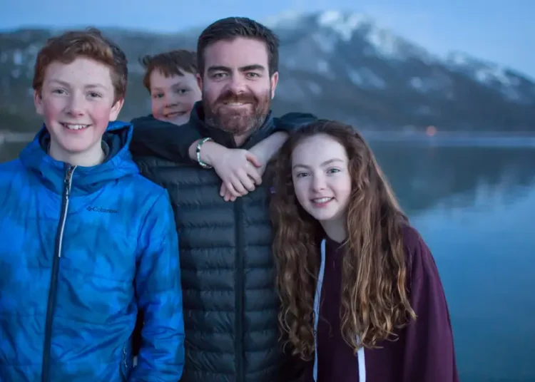 I left the Navy SEALs to have more time with my 3 kids. What I learned in the military helped me raise confident kids.