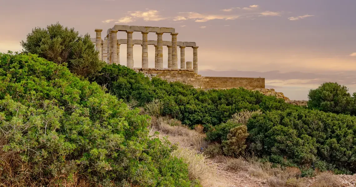 As a local, there are 8 things I wish tourists knew before visiting Greece