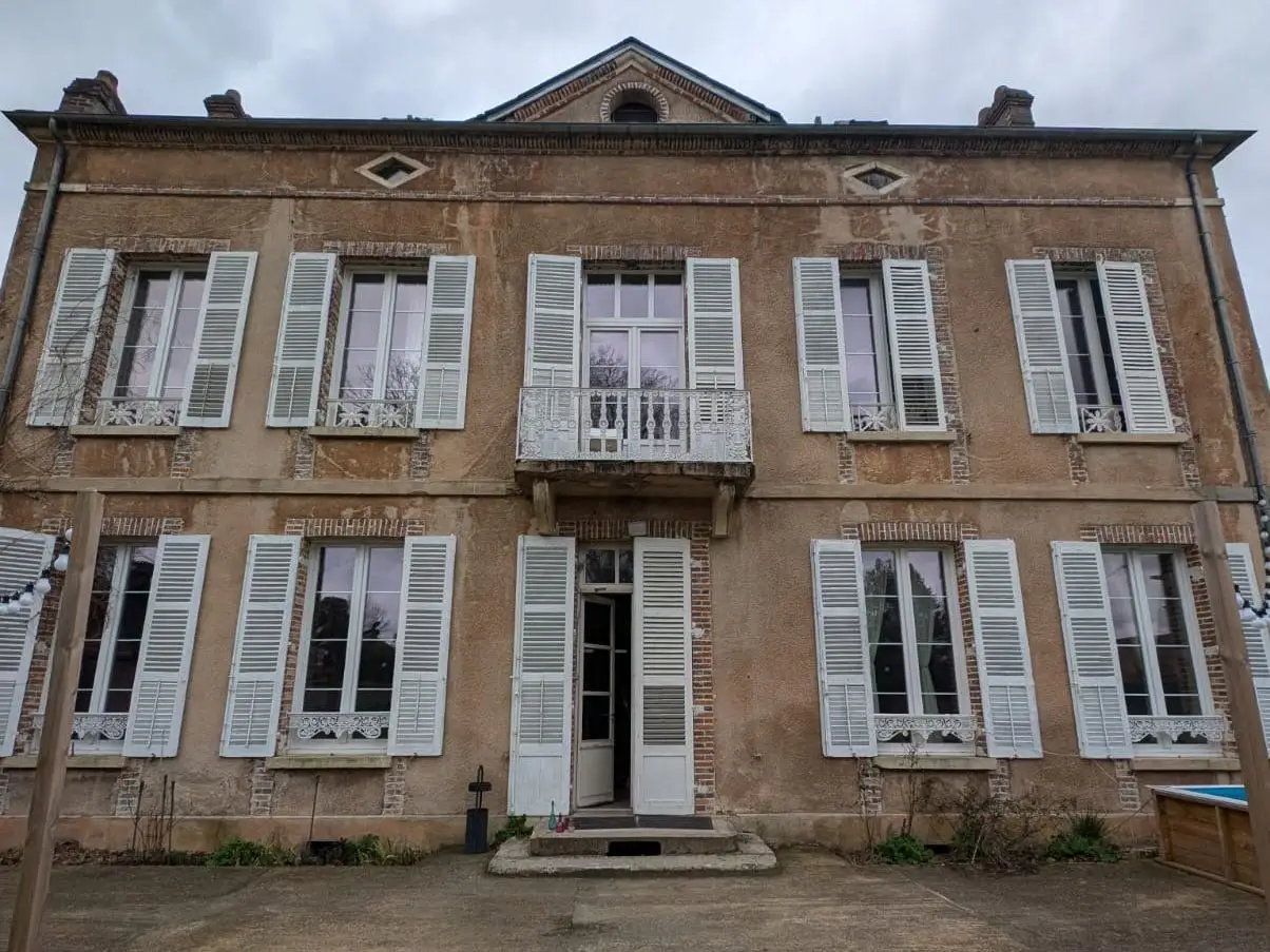 The exterior of the chateau Celina Tolbert stayed at