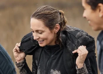The beginner’s guide to rucking, from a former CIA operative and fitness CEO who got in shape carrying heavy weights