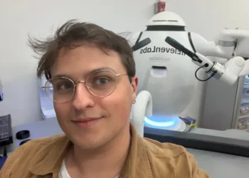 I went to ElevenLabs’ NYC pop-up. A robot poured me cold brew before I haggled with an AI shopkeeper.